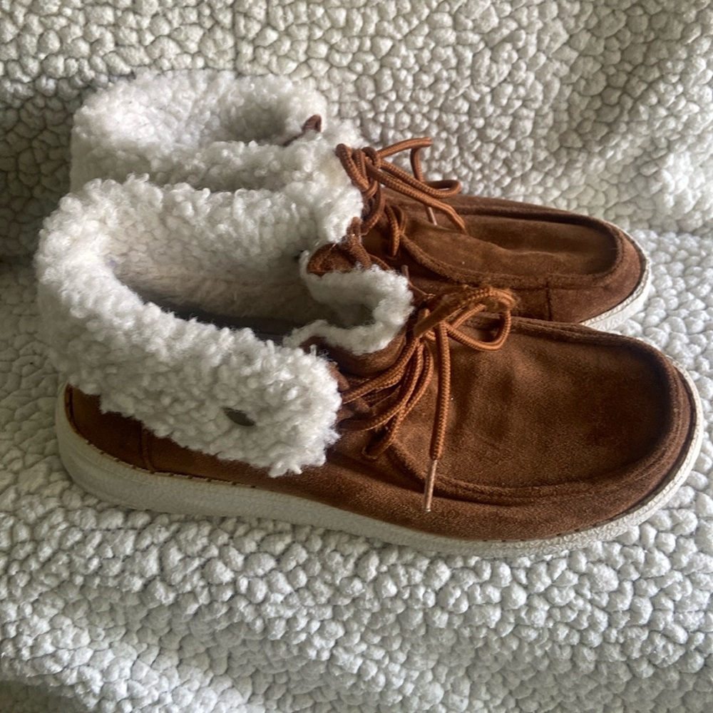 GREAT 4 FALL! Gypsy Jazz SUEDE SHERPA LINED slippers size 7, EXCELLENT CONDITION